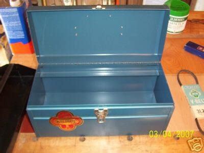 Vintage metal Bluegrass double handle toolbox 